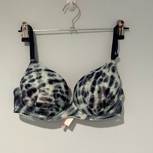Push-Up Bra